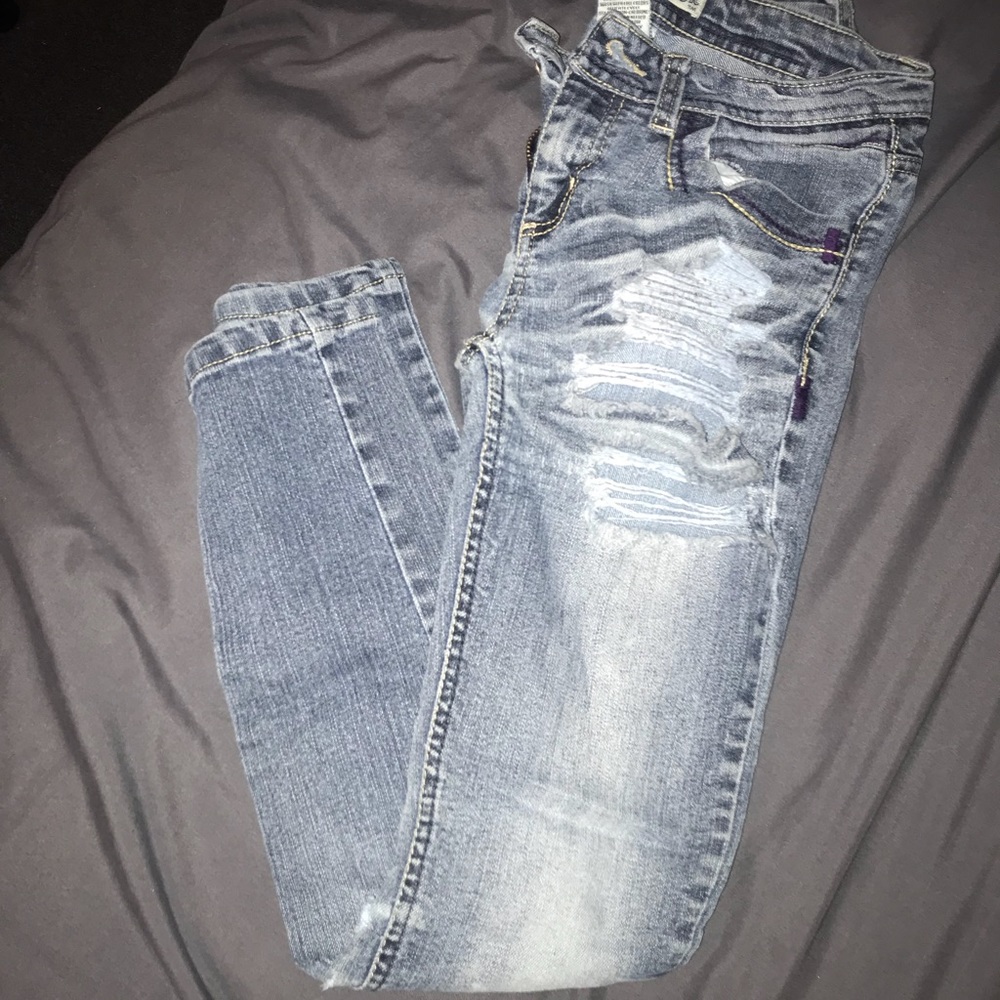 Low-rise Wallflower Jeans.